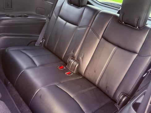 Used 2015 Nissan Pathfinder SL w/ SL Tech Package image 6