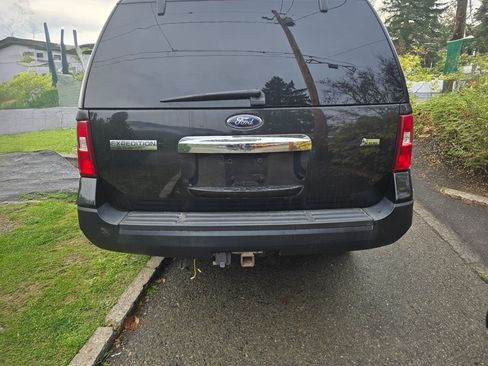 Used 2014 Ford Expedition XL w/ Fleet Convenience Package image 2