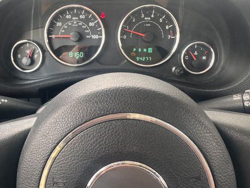 Used 2013 Jeep Wrangler Sport AWD/4WD image 23