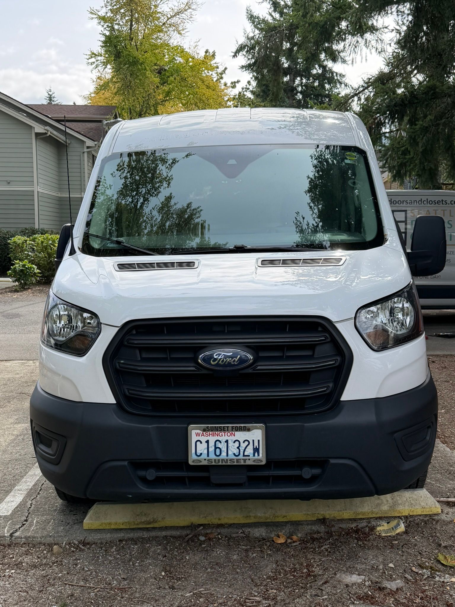 Used 2020 Ford Transit 250 Medium Roof RWD image 2
