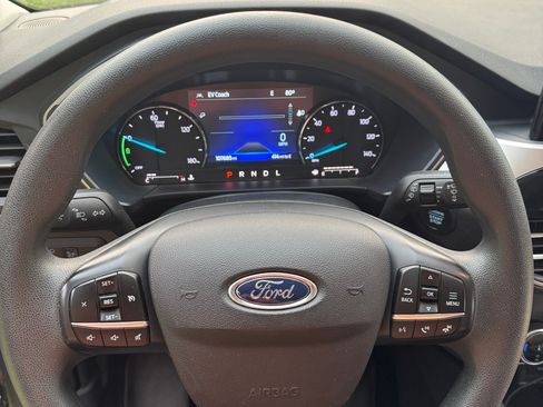 Used 2022 Ford Escape SE AWD/4WD image 10