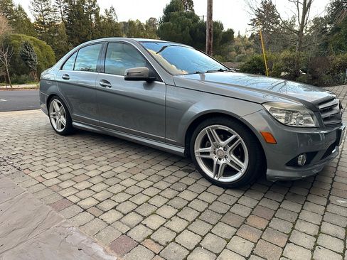 Used 2010 Mercedes-Benz C 300 Sedan image 2