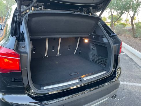 Used 2019 BMW X1 sDrive28i image 9