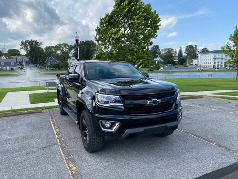Used 2016 Chevrolet Colorado LT w/ Midnight Edition image 4