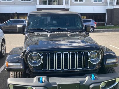 Used 2024 Jeep Wrangler Unlimited Sahara w/ Dual Top Group