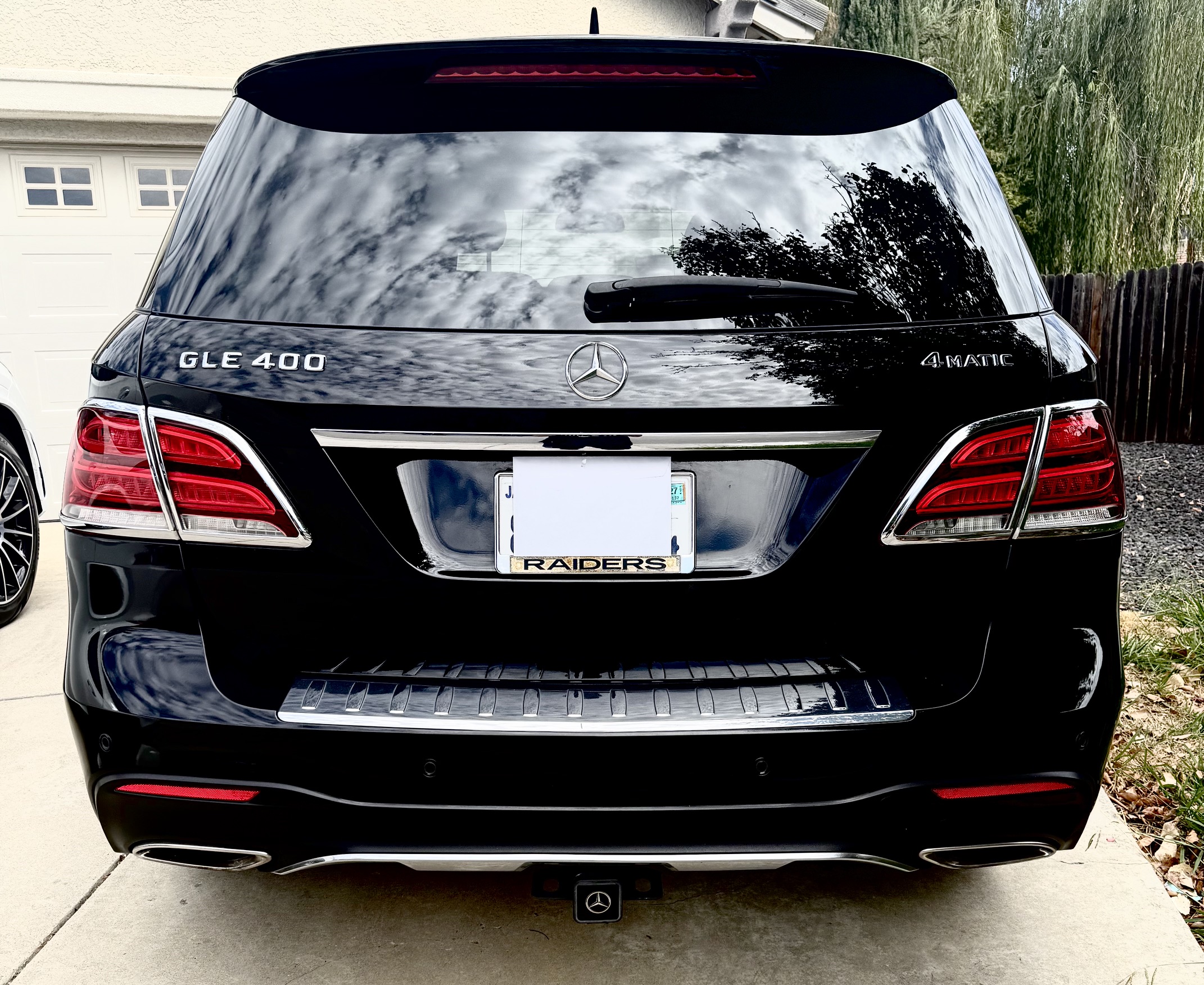 Used 2016 Mercedes-Benz GLE 400 4MATIC image 4