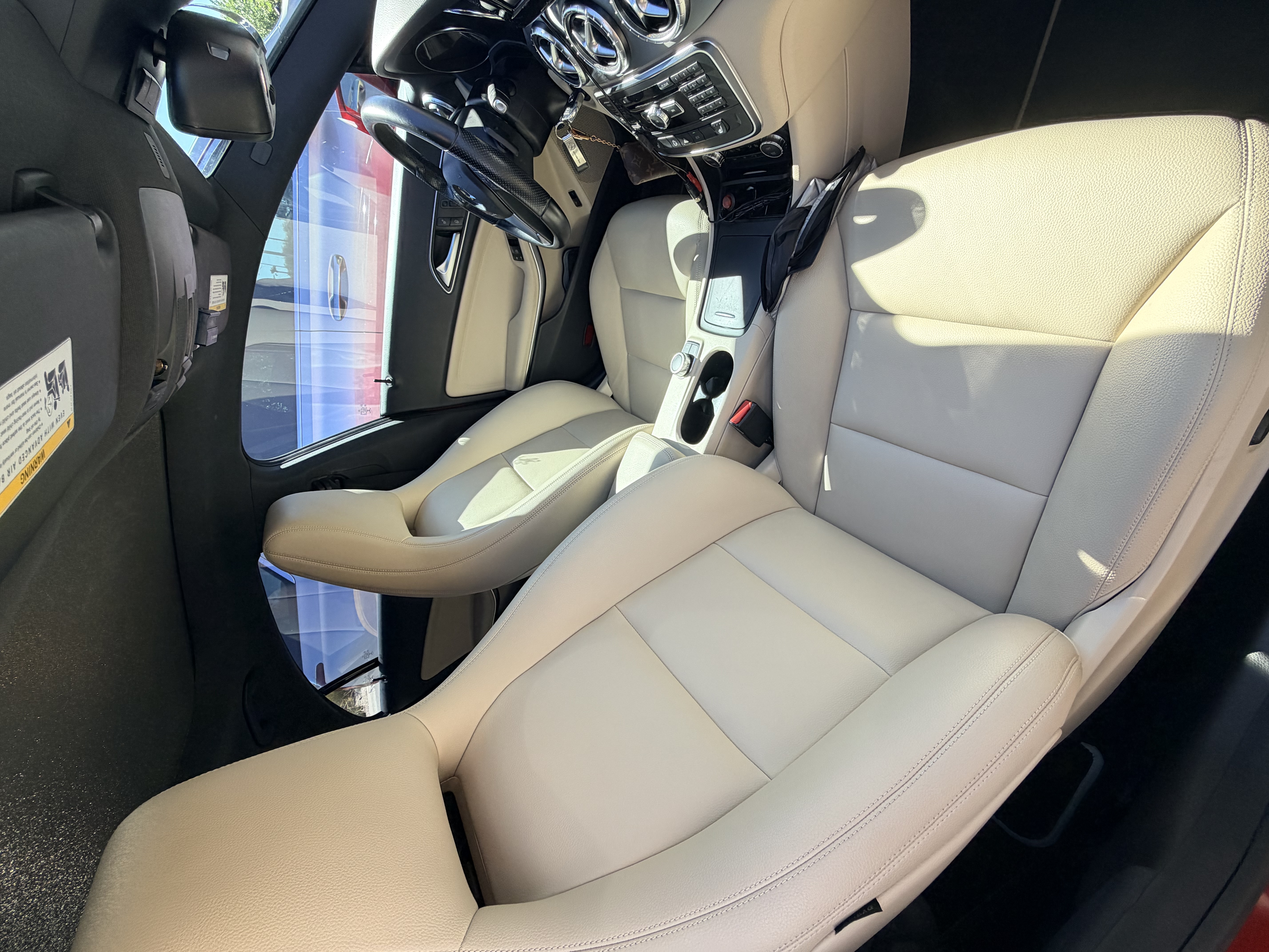 Used 2014 Mercedes-Benz CLA 250 image 11