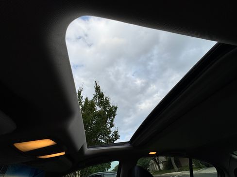 Used 2013 INFINITI G37 Journey w/ Premium Pkg image 17