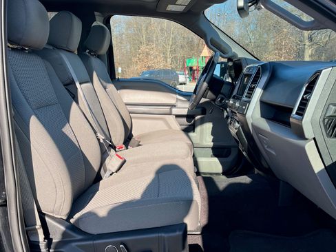 Used 2016 Ford F150 XLT w/ Equipment Group 302A Luxury image 8