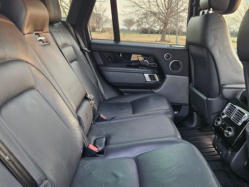 Used 2020 Land Rover Range Rover HSE image 10
