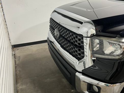 Used 2020 Toyota Tundra SR5 AWD/4WD image 13
