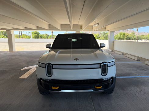 Used 2023 Rivian R1S Adventure AWD/4WD image 11