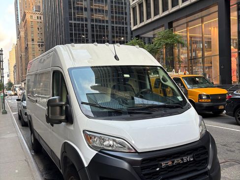 Used 2023 RAM ProMaster 3500 image 5