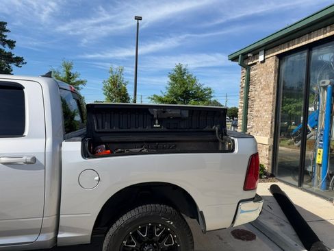 Used 2019 RAM 1500 Big Horn w/ Rambox Value Package AWD/4WD image 9