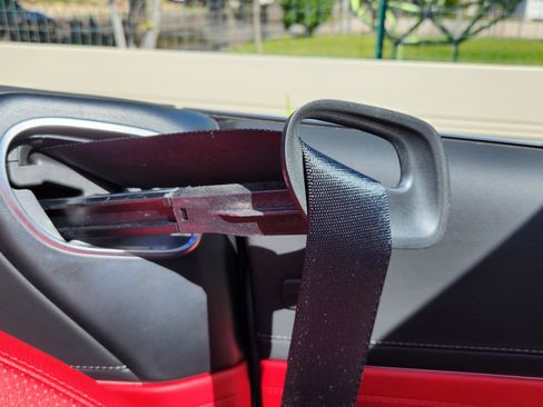 Used 2025 Mercedes-Benz CLE 450 4MATIC Cabriolet image 19