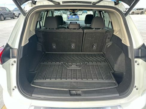 Used 2025 Nissan Rogue SV image 14