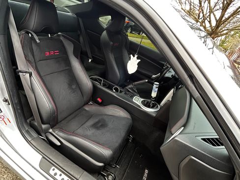 Used 2018 Subaru BRZ Limited w/ Popular Package #3 image 9