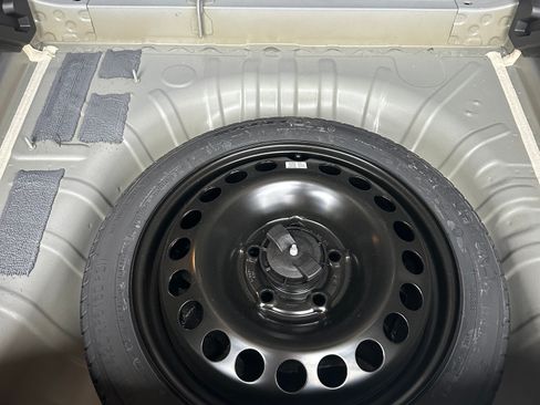 Used 2024 Chevrolet Trax LS w/ LS Convenience Package image 23