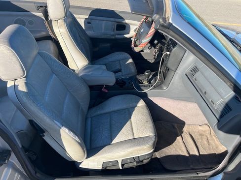Used 1999 BMW 323i 323i Convertible 2D image 17
