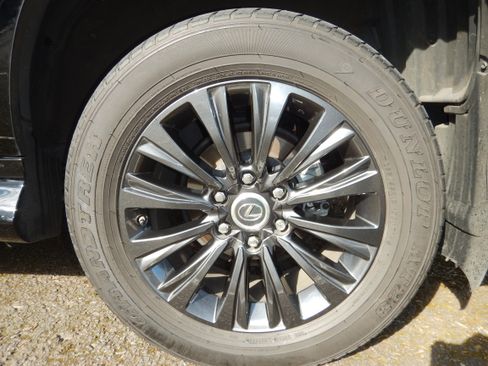 Used 2021 Lexus GX 460 Premium w/ Accessory Package image 22