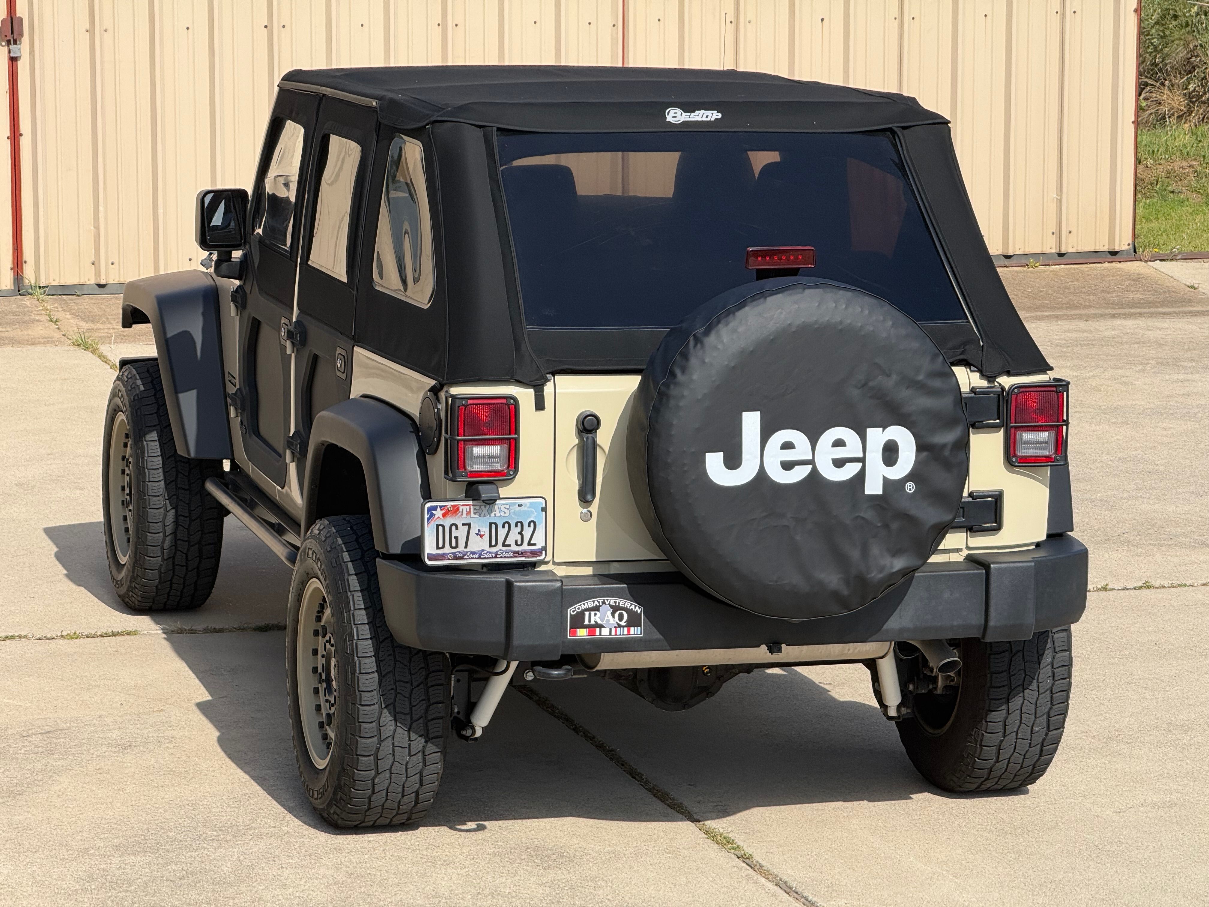 Used 2012 Jeep Wrangler Unlimited Sport AWD/4WD image 9