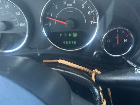 Used 2014 Jeep Wrangler Unlimited Sahara w/ Dual Top Group image 15