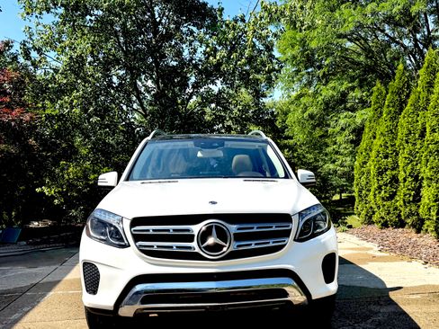 Used 2019 Mercedes-Benz GLS 450 4MATIC image 2