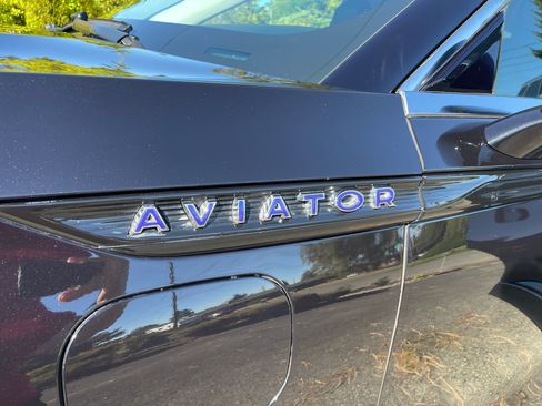 Used 2020 Lincoln Aviator Grand Touring w/ Elements Package Plus AWD/4WD image 16