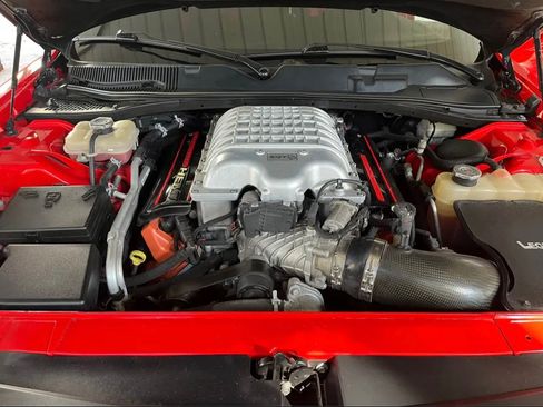 Used 2015 Dodge Challenger SRT Hellcat image 8