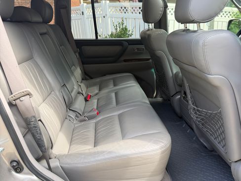Used 2006 Toyota Land Cruiser AWD/4WD image 12