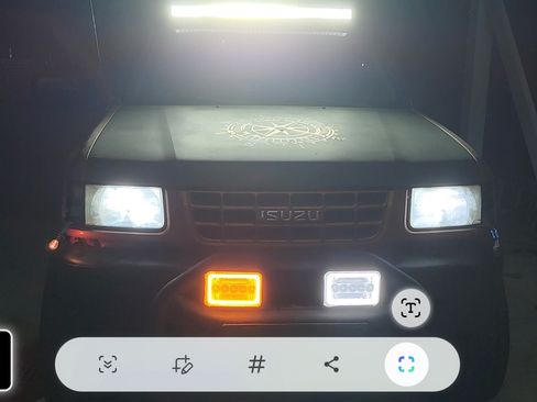 Used 1998 Isuzu Amigo S Sport Utility 2D image 10