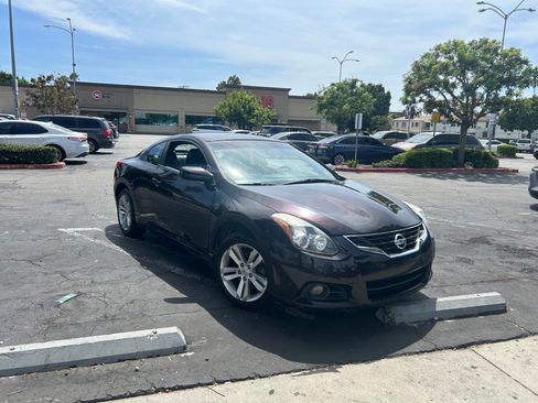 Used 2012 Nissan Altima 2.5 S w/ Convenience Pkg FWD image 4