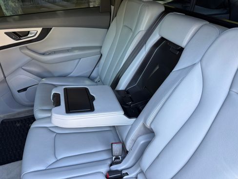 Used 2019 Audi Q7 2.0T Premium Plus w/ Premium Plus Package AWD/4WD image 11