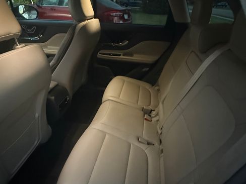 Used 2022 Lincoln Corsair FWD image 9