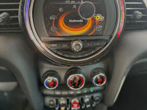 Used 2017 MINI Cooper 2-Door Hardtop FWD image 6