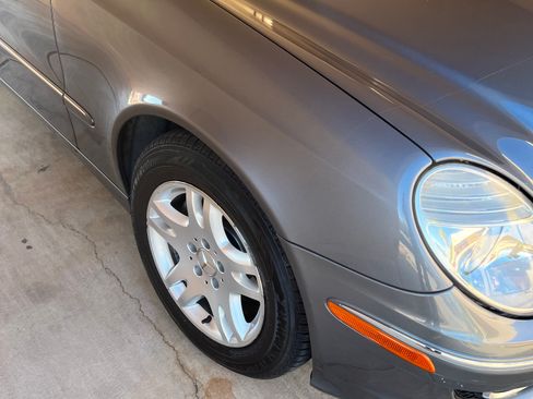 Used 2007 Mercedes-Benz E 320 BlueTEC Sedan image 2