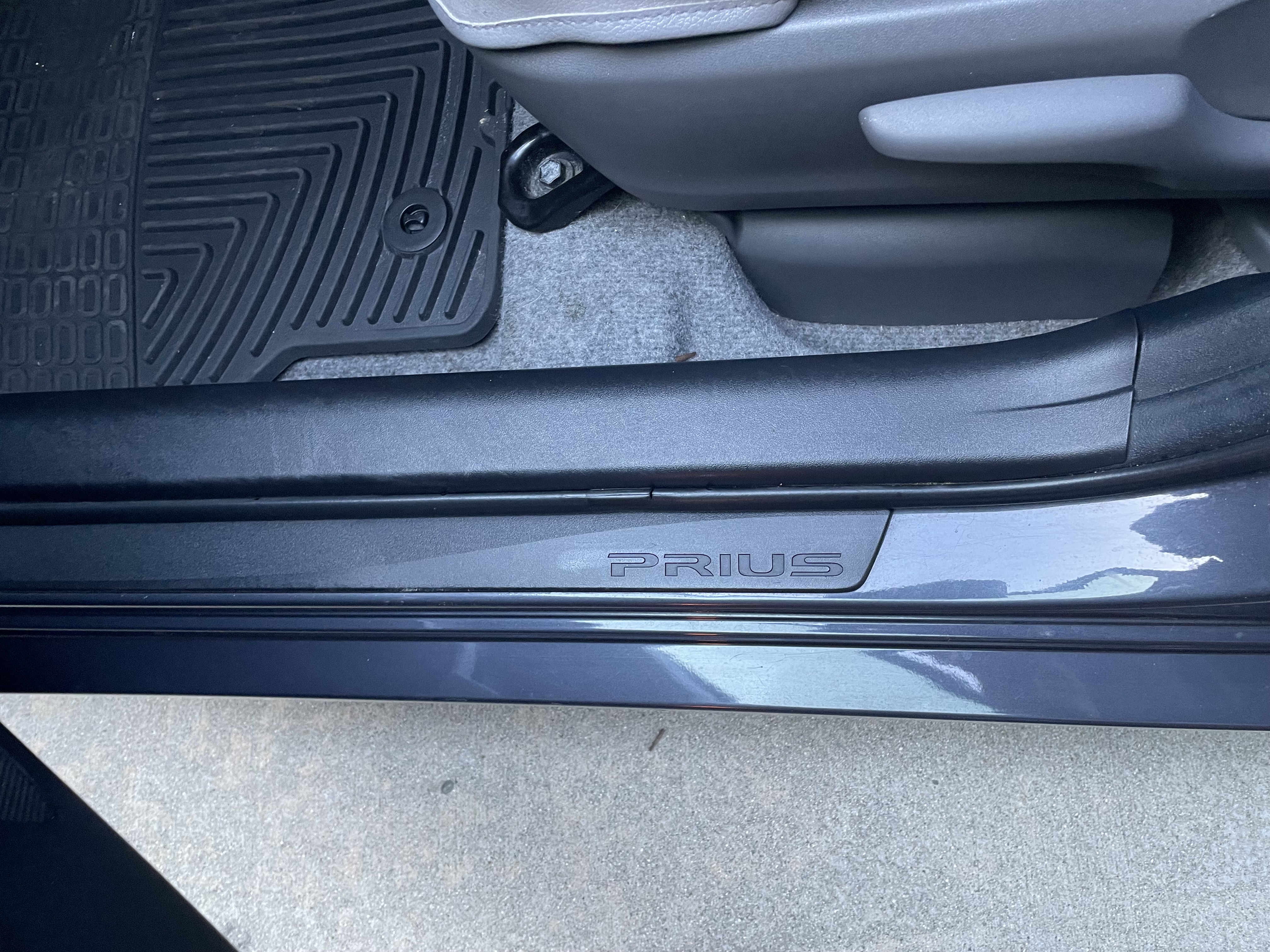 Used 2014 Toyota Prius Prime Plug-In Hybrid FWD image 12