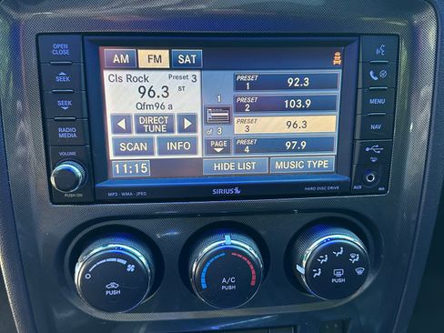 Used 2010 Dodge Challenger R/T image 28