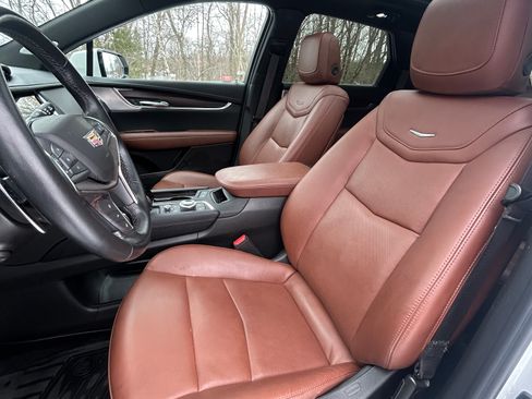 Used 2023 Cadillac XT5 Sportv image 5