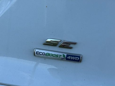 Used 2016 Ford Escape SE image 4