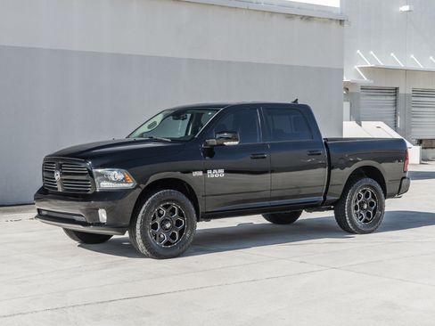 Used 2014 RAM 1500 Sport w/ Convenience Group image 2