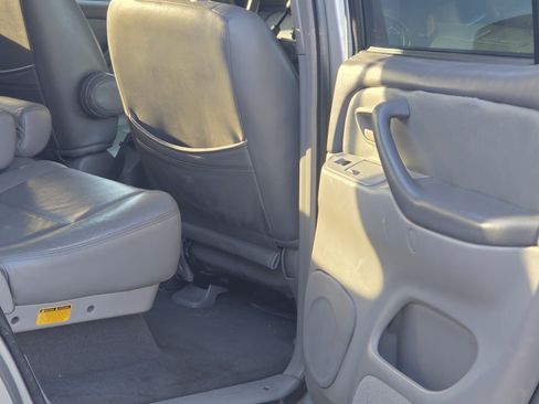 Used 2003 Toyota Sequoia SR5 AWD/4WD image 5