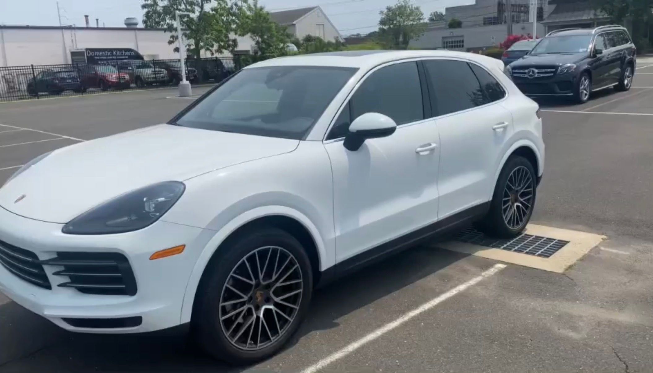 Used 2019 Porsche Cayenne AWD/4WD image 11