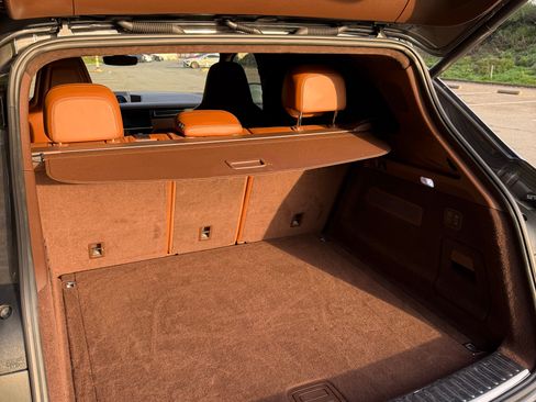 Used 2020 Porsche Cayenne Turbo image 19