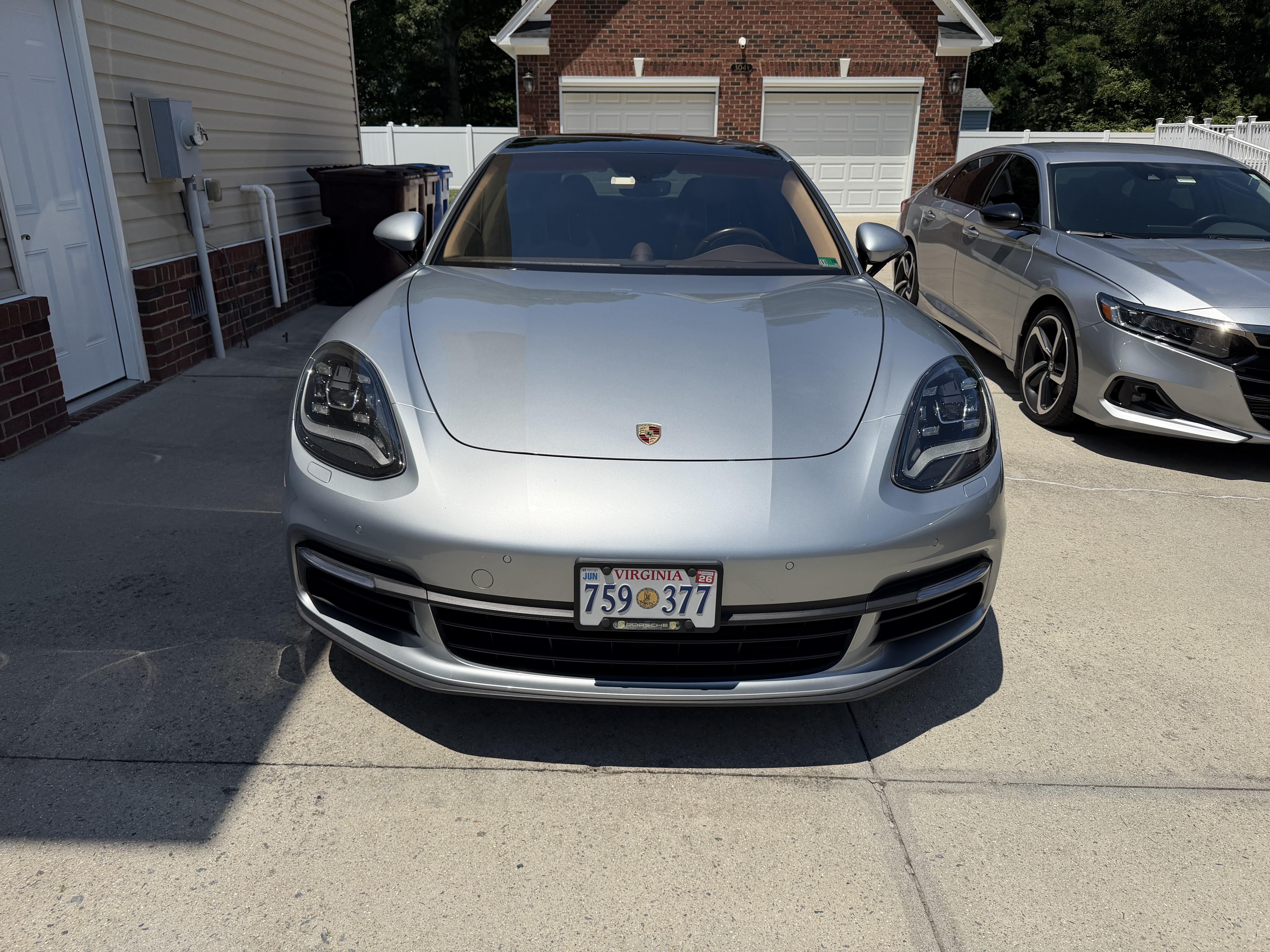 Used 2018 Porsche Panamera 4 AWD/4WD image 2