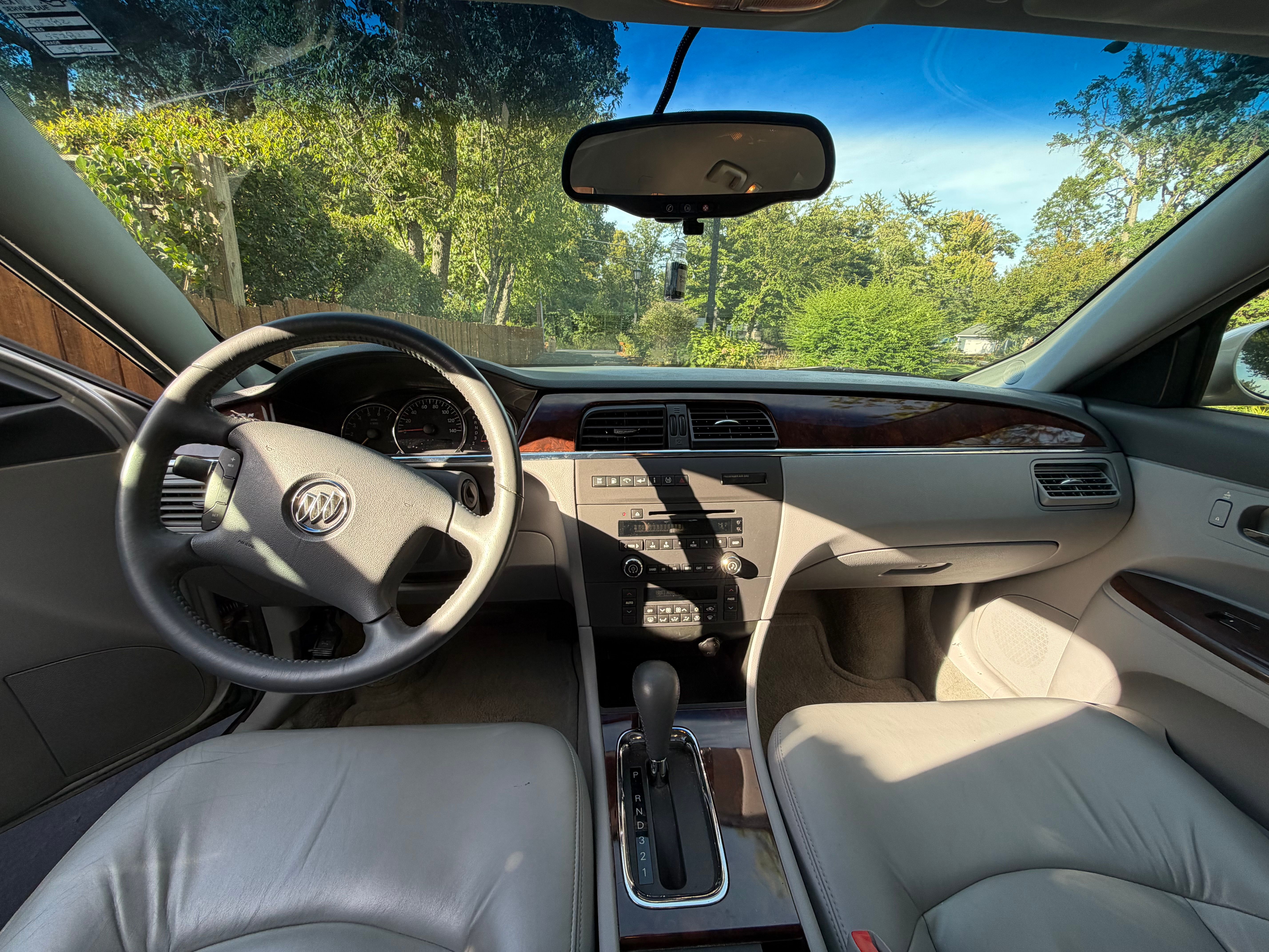 Used 2007 Buick LaCrosse CXL w/ Chromed Appearance Package FWD image 6