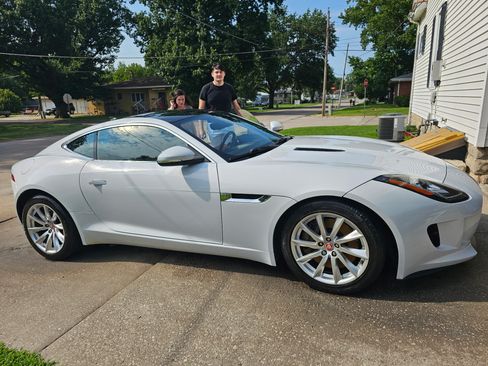 Used 2016 Jaguar F-TYPE Coupe RWD image 1