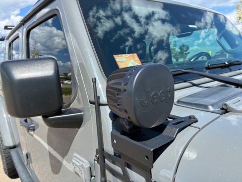 Used 2020 Jeep Gladiator Rubicon AWD/4WD image 10