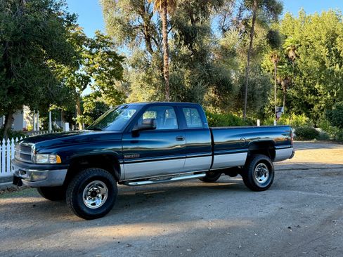 Used 1996 Dodge Ram 2500 Truck 4x4 Club Cab image 2