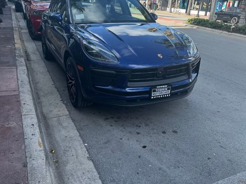 Used 2023 Porsche Macan Turbo image 1